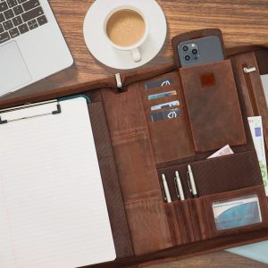 Carpeta de conferencias A4 en piel Cognac para zurdos